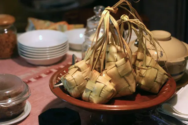 Mengenal Sejarah dan Makna Menu Hidangan Ketupat Saat Lebaran