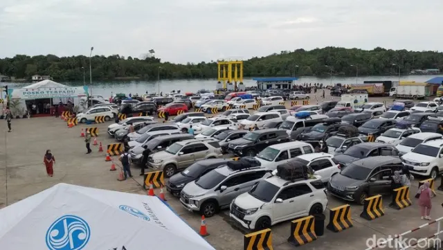 H+2 Lebaran Idulfitri, Kapal Roro Batam Tujuan Bintan Masih Dipadati Penumpang