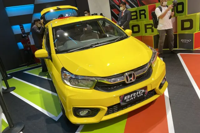 10 Daftar Mobil Terlaris di Bulan Maret 2023, Honda Brio Duduki Puncak