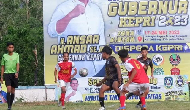 Disaksikan Ansar, Klub Bola Asal Kijang Menang di Piala Gubernur Kepri