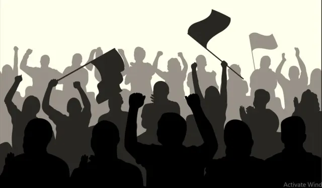 Situasi Terkini di Depan Kantor BP Batam, 12 Polisi Luka-luka