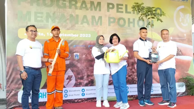 Pelindo Tanam 20 Ribu Pohon secara Serentak di Wilayah Operasi Perusahaan