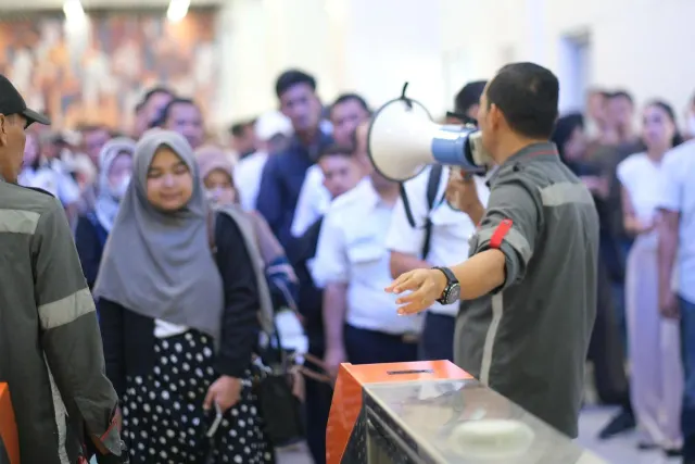 Ada Transjakarta, Akses Penumpang KA Cepat Whoosh Menuju Stasiun Halim Makin Mudah
